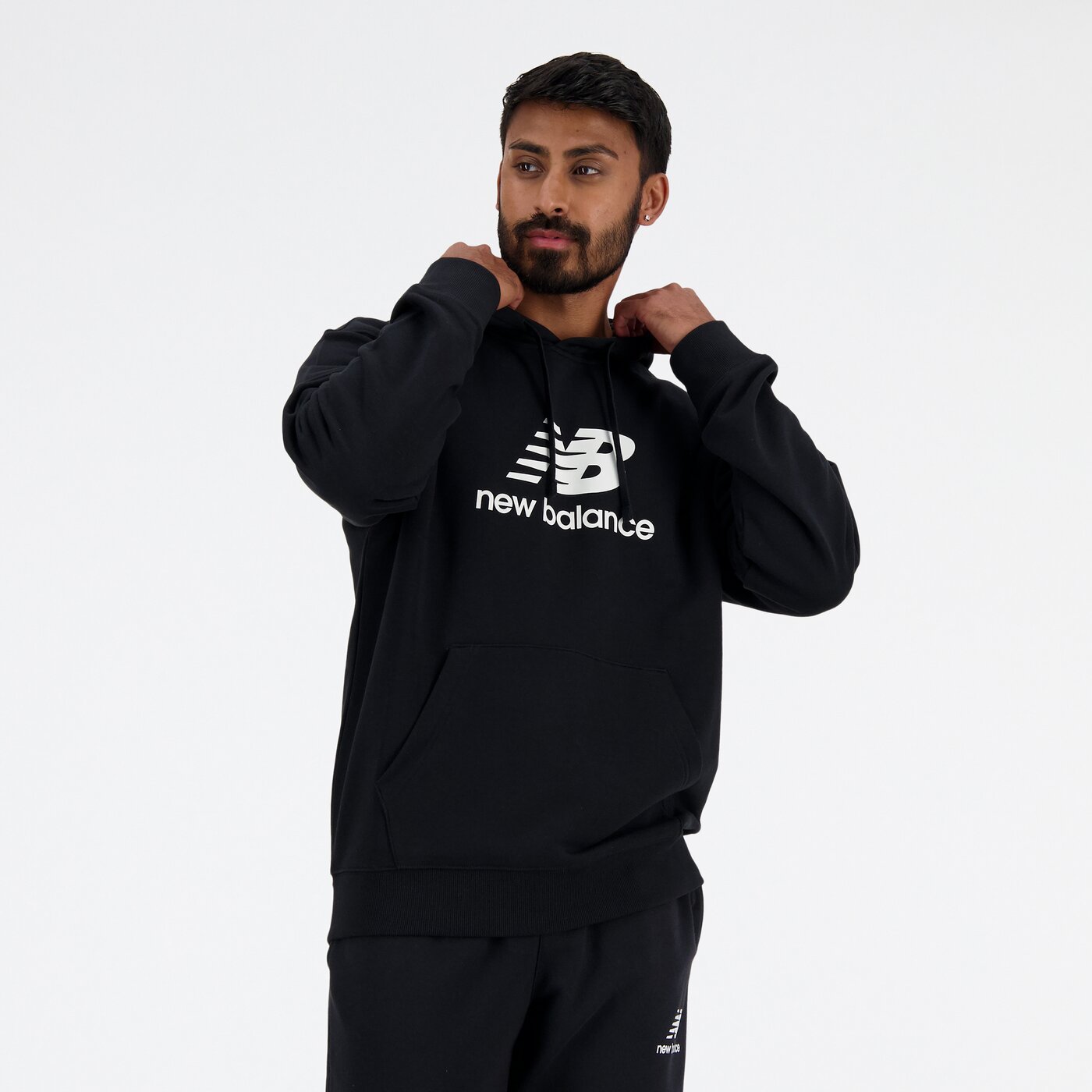 Sport Essentials French Terry Logo BK Bild 5