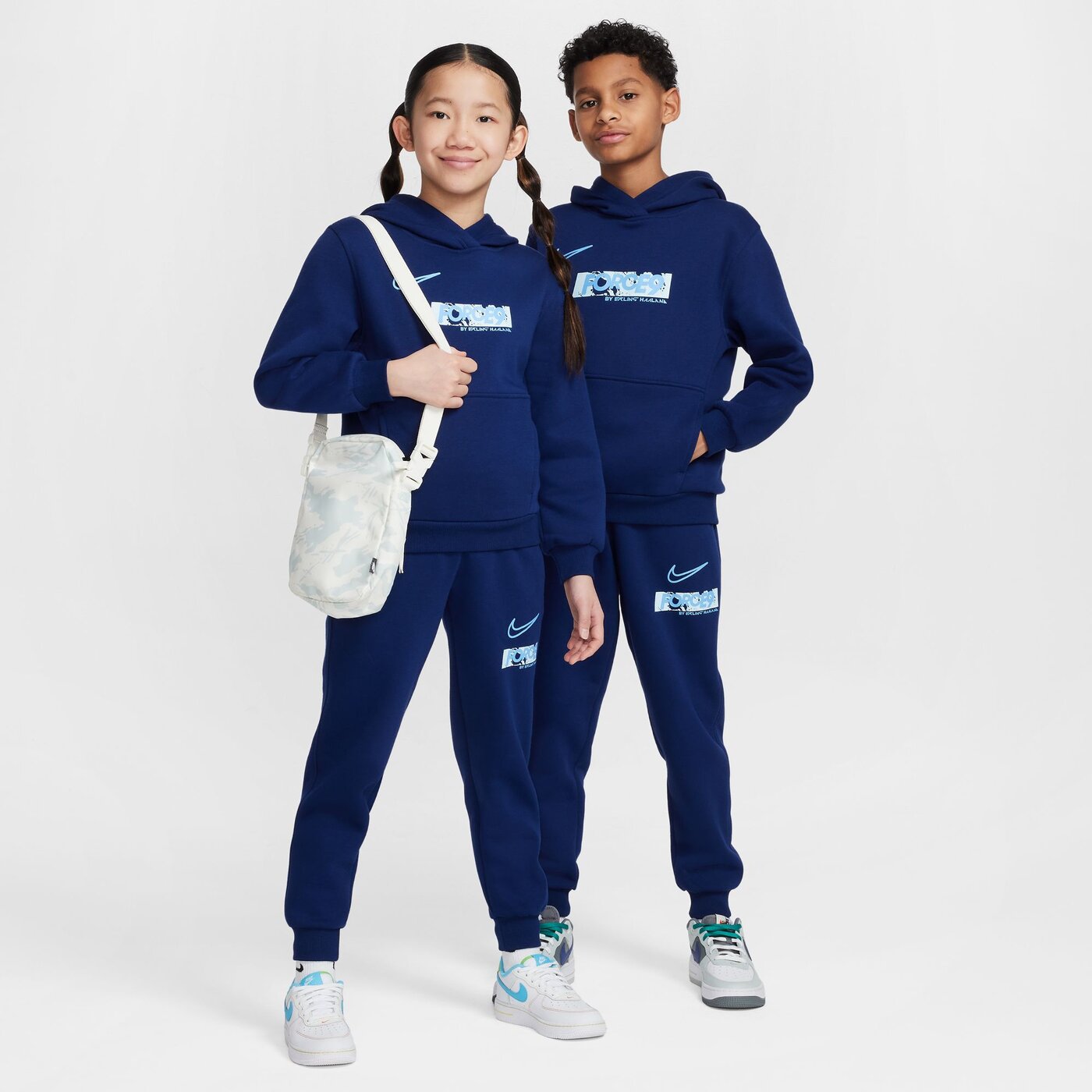 EH K NK CLUB FLC HDY -PD BLUE VOID/UNIVERSITY BLUE BLUE VOID/UNIVERSITY BLUE Bild 3