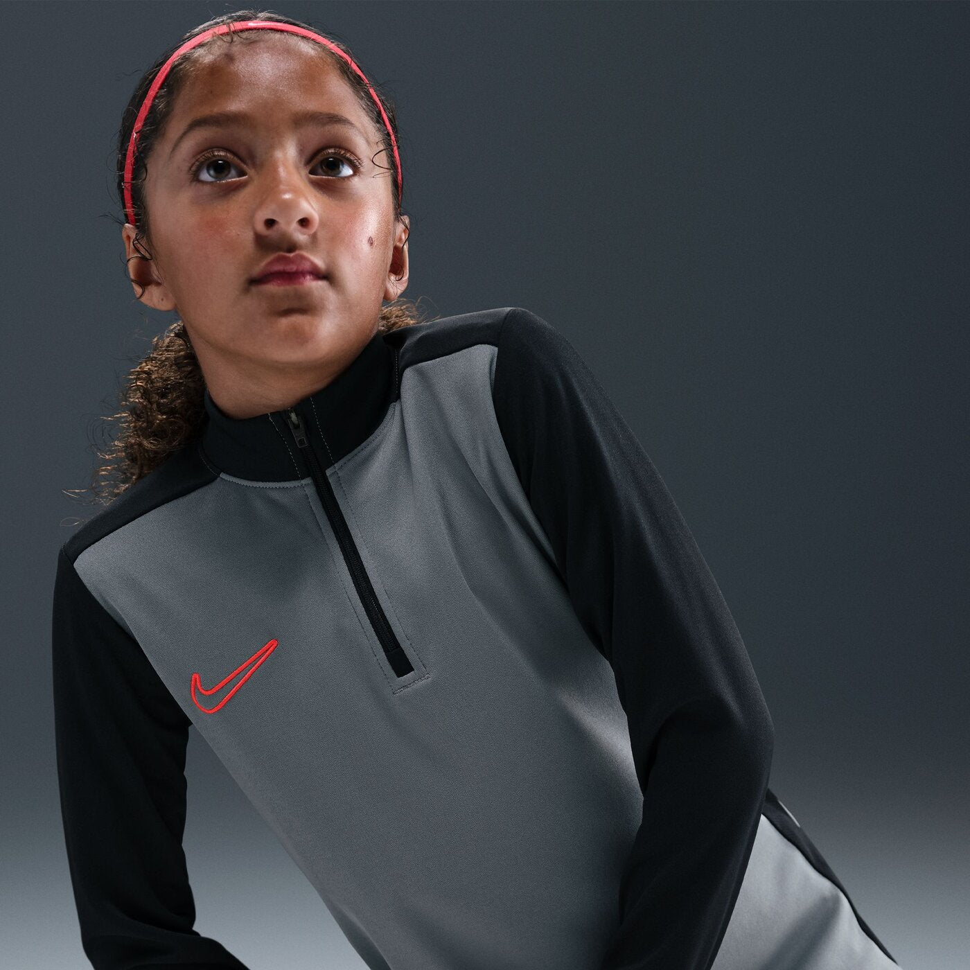 K NK DF ACD25 DRIL TOP -PD COOL GREY/BLACK/BRIGHT CRIMSON COOL GREY/BLACK/BRIGHT CRIMSON Bild 6