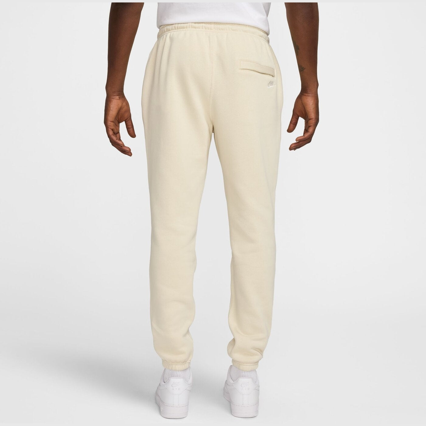 M NK CLUB BB CF PANT NSW GFX LT KHAKI/LT KHAKI/SAIL LT KHAKI/LT KHAKI/SAIL Bild 2