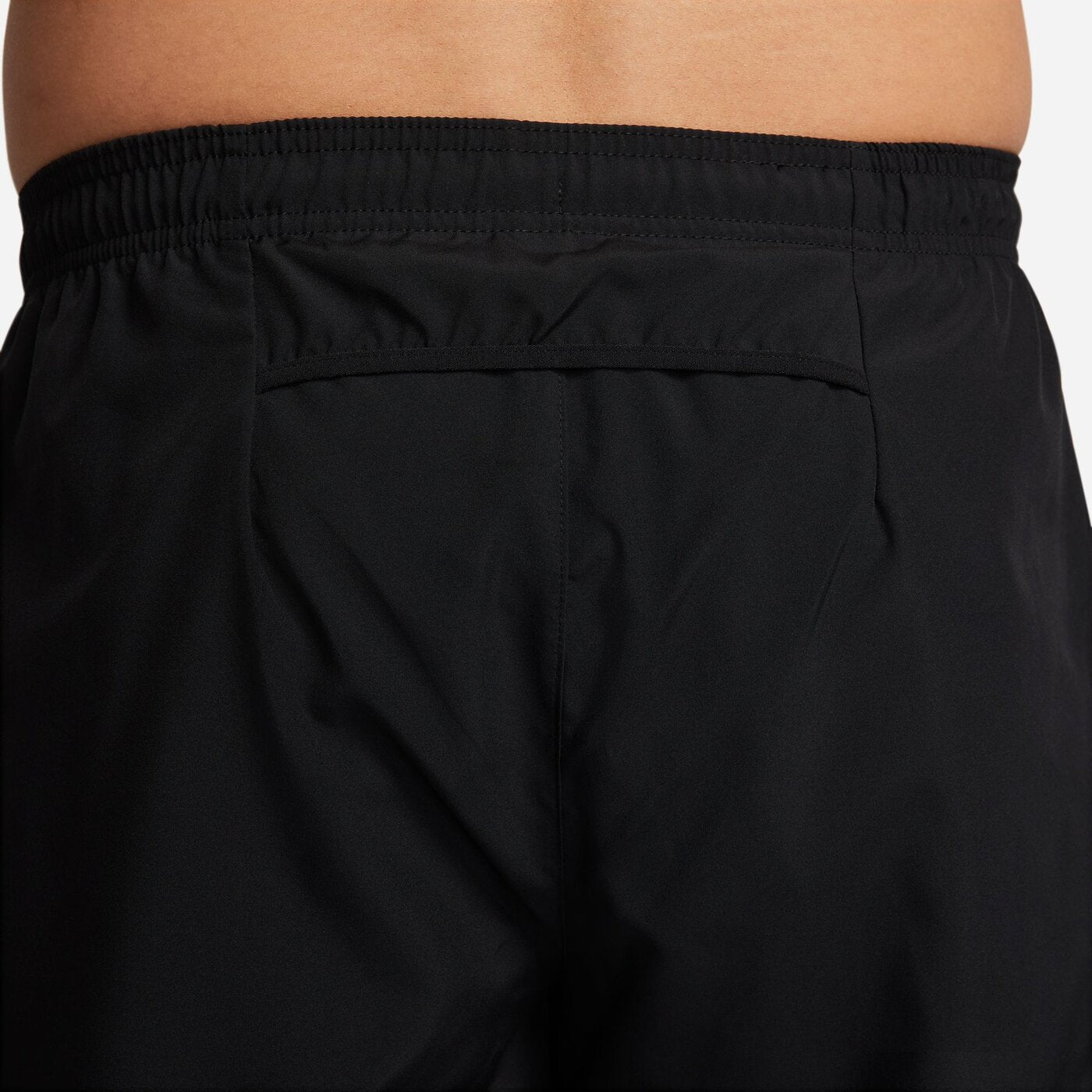 M NK DF RDVN CHLLGR WVN PNT BLACK/REFLECTIVE SILV BLACK/REFLECTIVE SILV Bild 6