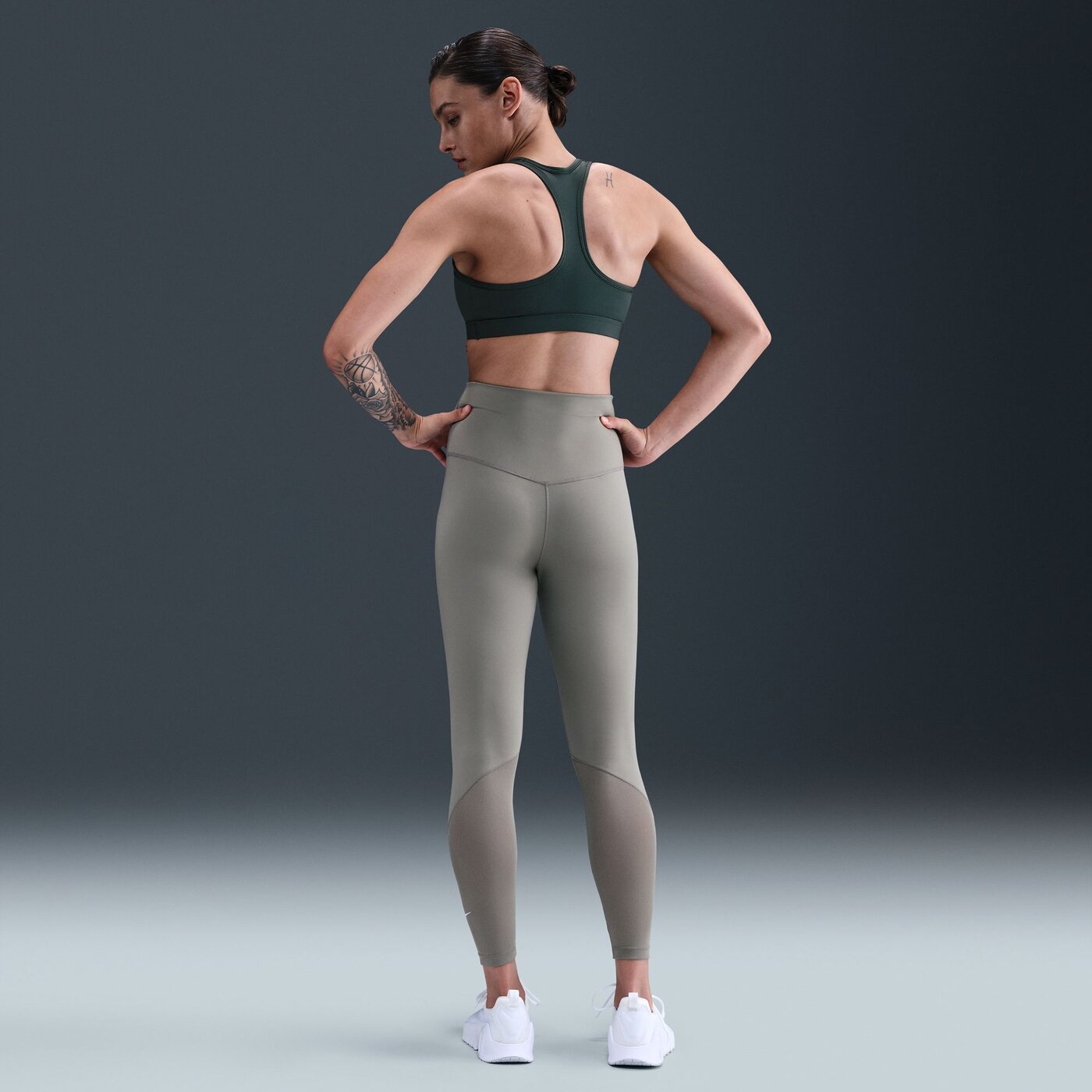 W NK SWSH MED SPT BRA SEAWEED/WHITE SEAWEED/WHITE Bild 6