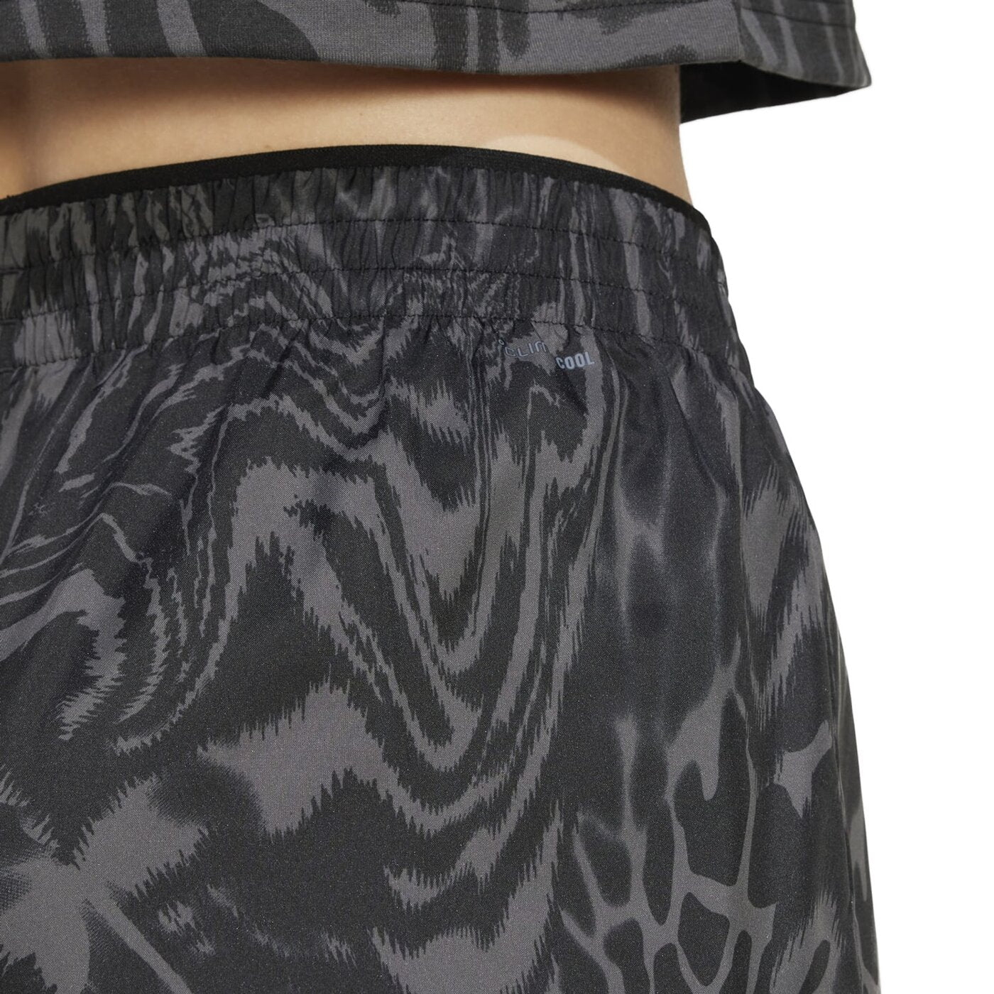 TE MIN AOP SH BLACK BLACK Bild 6