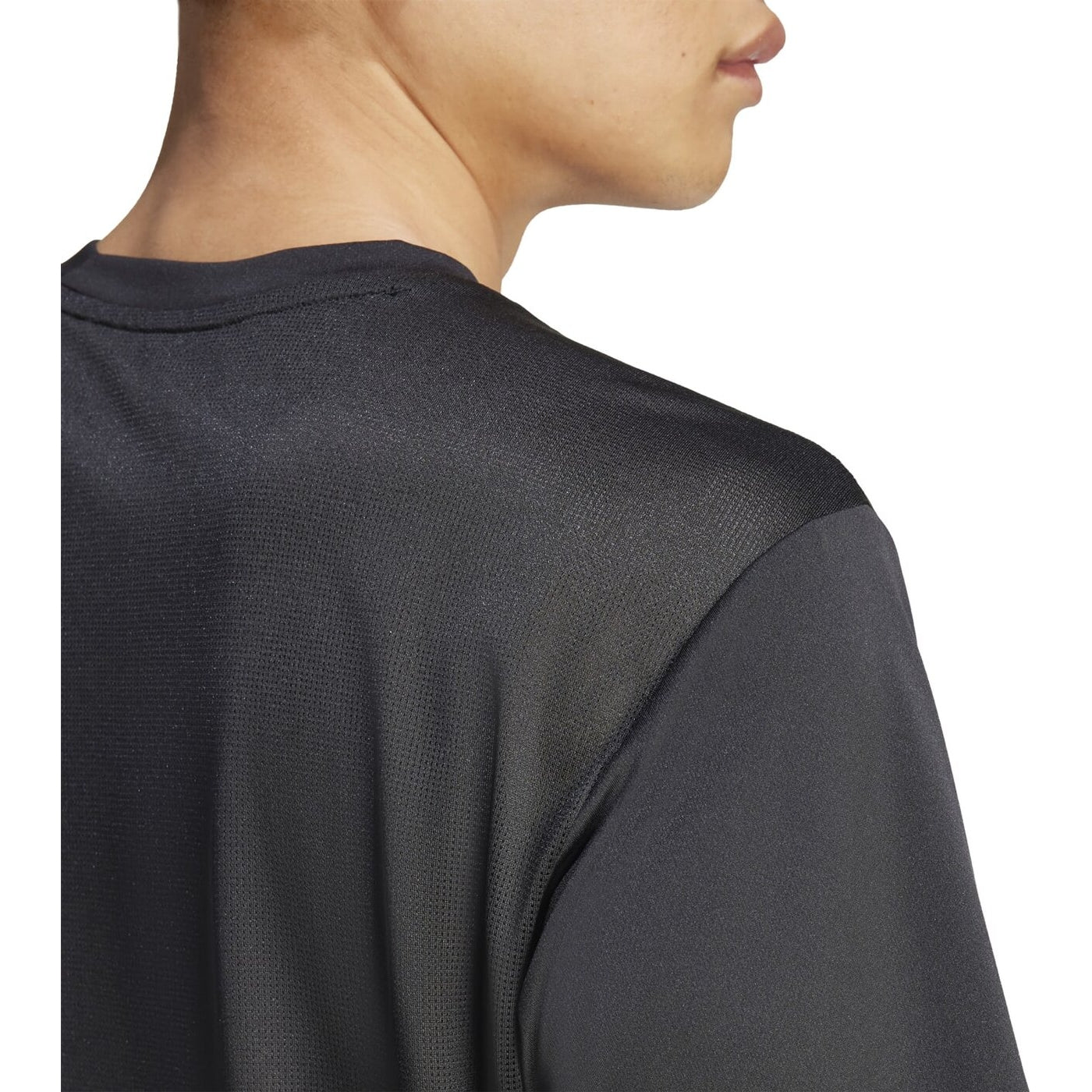 TECH APP GF TEE BLACK BLACK Bild 7