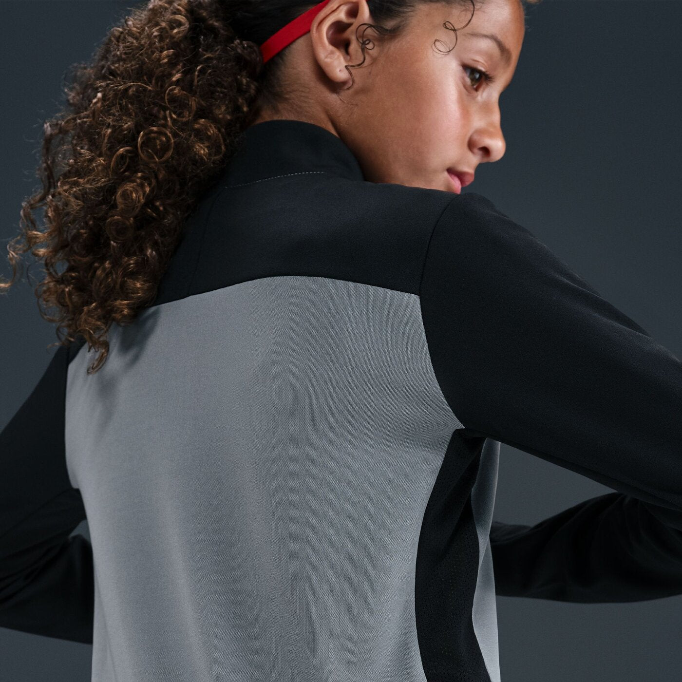 K NK DF ACD25 DRIL TOP -PD COOL GREY/BLACK/BRIGHT CRIMSON COOL GREY/BLACK/BRIGHT CRIMSON Bild 7