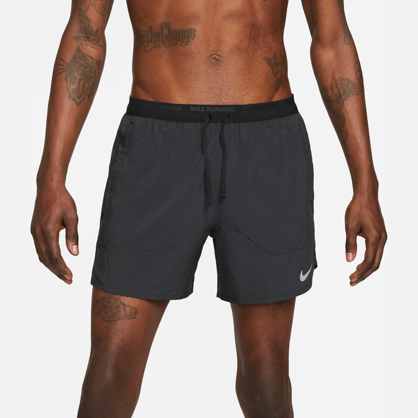 M NK DF STRIDE SHRT 5IN BF BLACK/BLACK/REFLECTIVE SILV Bild 1