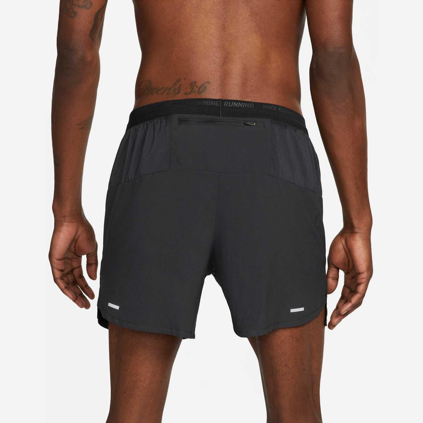 M NK DF STRIDE SHRT 5IN BF BLACK/BLACK/REFLECTIVE SILV Bild 2