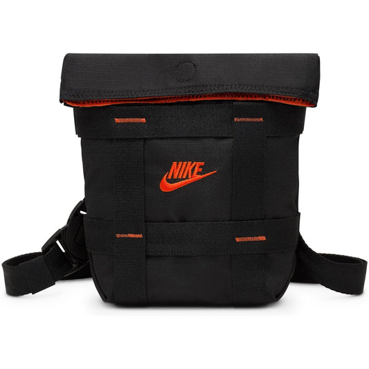 NK NSW CARGO CROSSBODY BLACK/BLACK/ORANGE BLACK/BLACK/ORANGE Bild 1