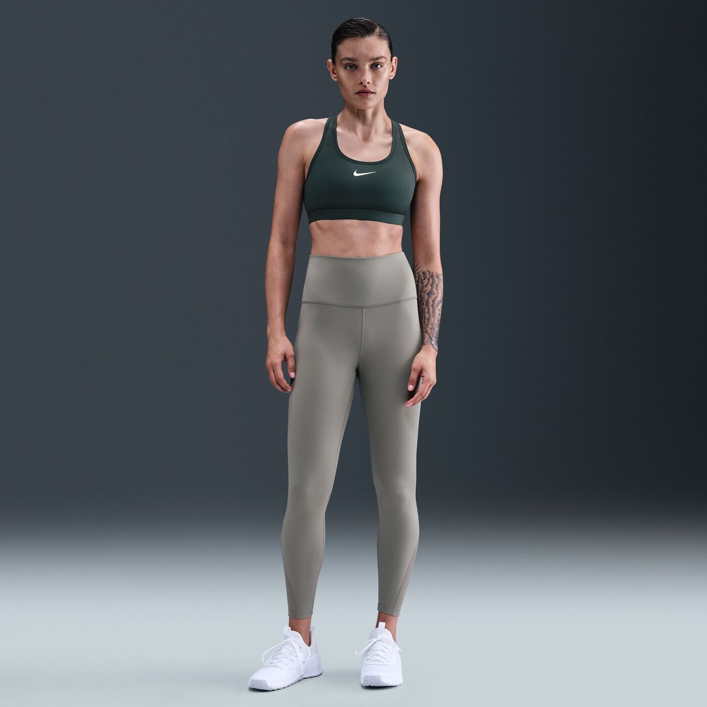 W NK SWSH MED SPT BRA SEAWEED/WHITE SEAWEED/WHITE Bild 5